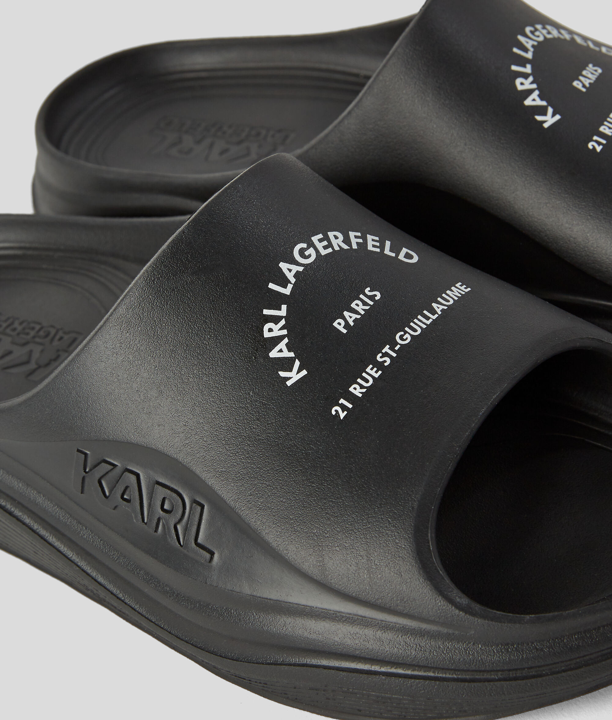 (image for) Customizable Skoona Maison Karl Slides